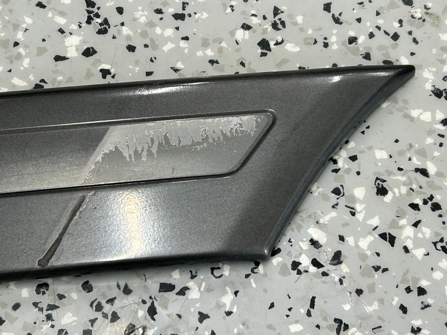 98-03 Toyota Land Cruiser Rear Right Quarter Panel Molding Trim OEM 75651-60180