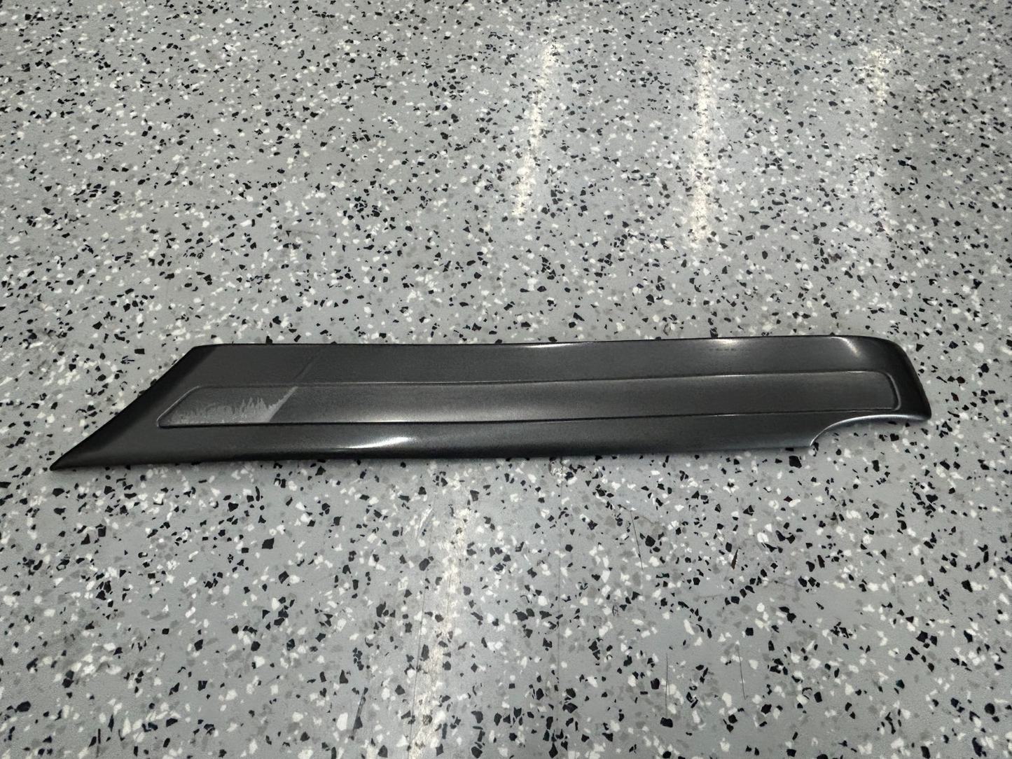 98-03 Toyota Land Cruiser Rear Right Quarter Panel Molding Trim OEM 75651-60180