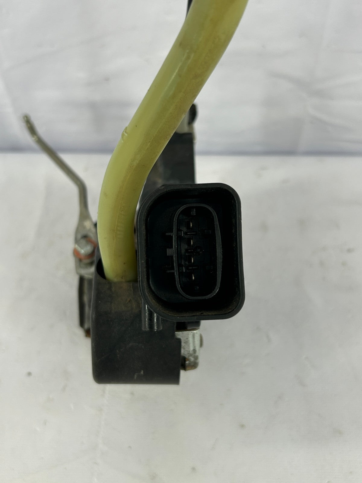 1998-00 Toyota Land Cruiser Rear Right Door Lock Latch Actuator OEM 69050-60060