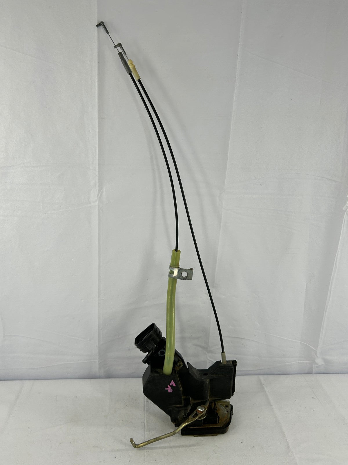 1998-00 Toyota Land Cruiser Rear Left Door Lock Latch Actuator OEM 69060-60060