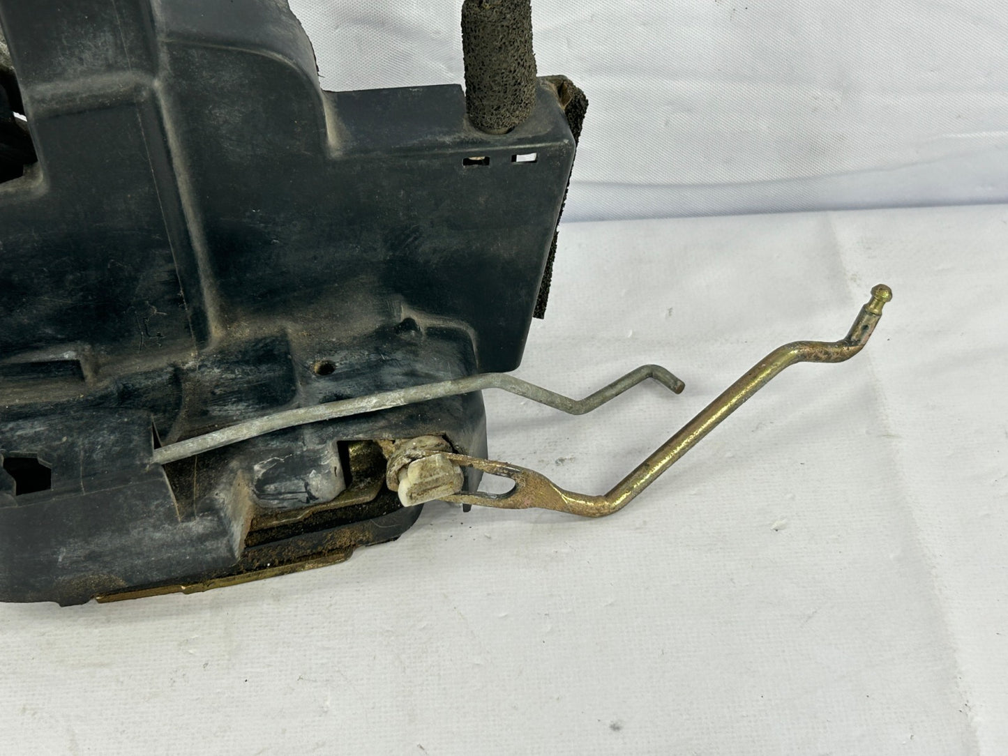 98-00 Toyota Land Cruiser Front Left Door Lock Latch Actuator OEM 69040-60080