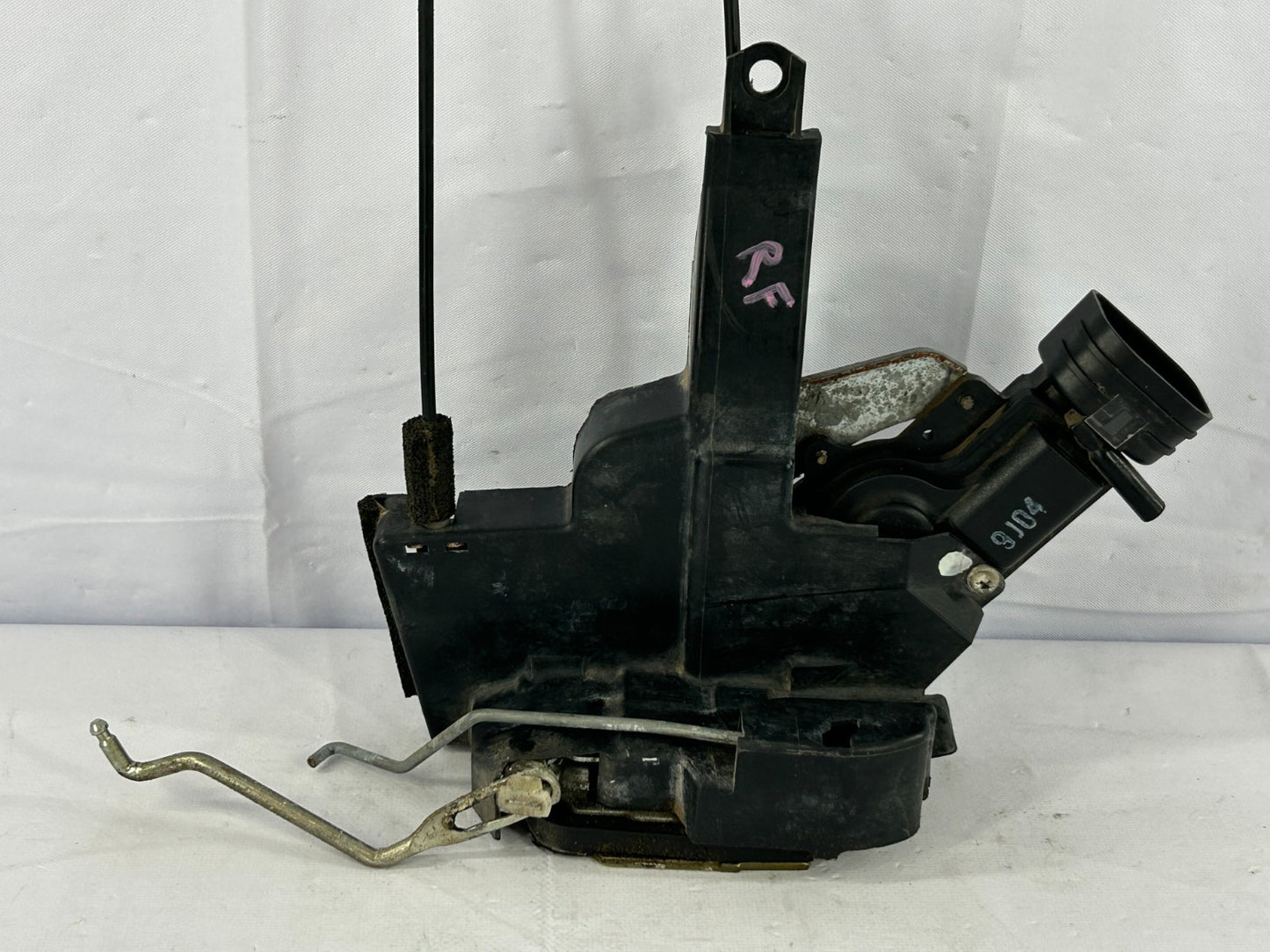98-00 Toyota Land Cruiser Front Right Door Lock Latch Actuator OEM 69030-60080