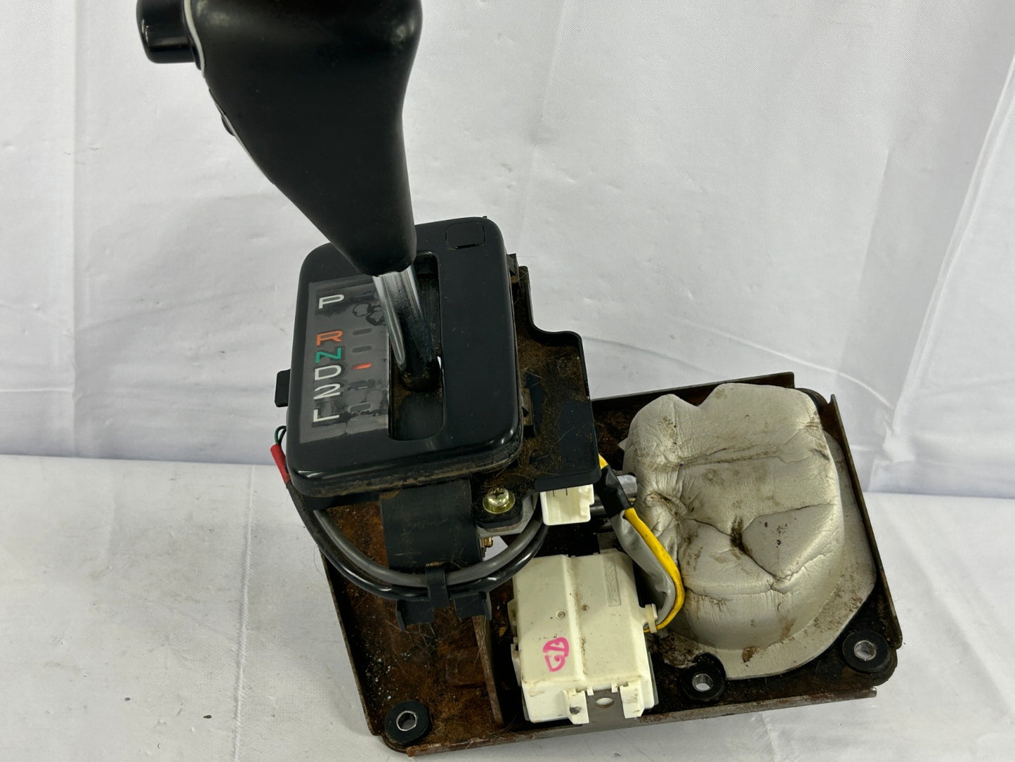 98-03 Toyota Land Cruiser Automatic Gear Shift Selector Lever OEM 33055-60060