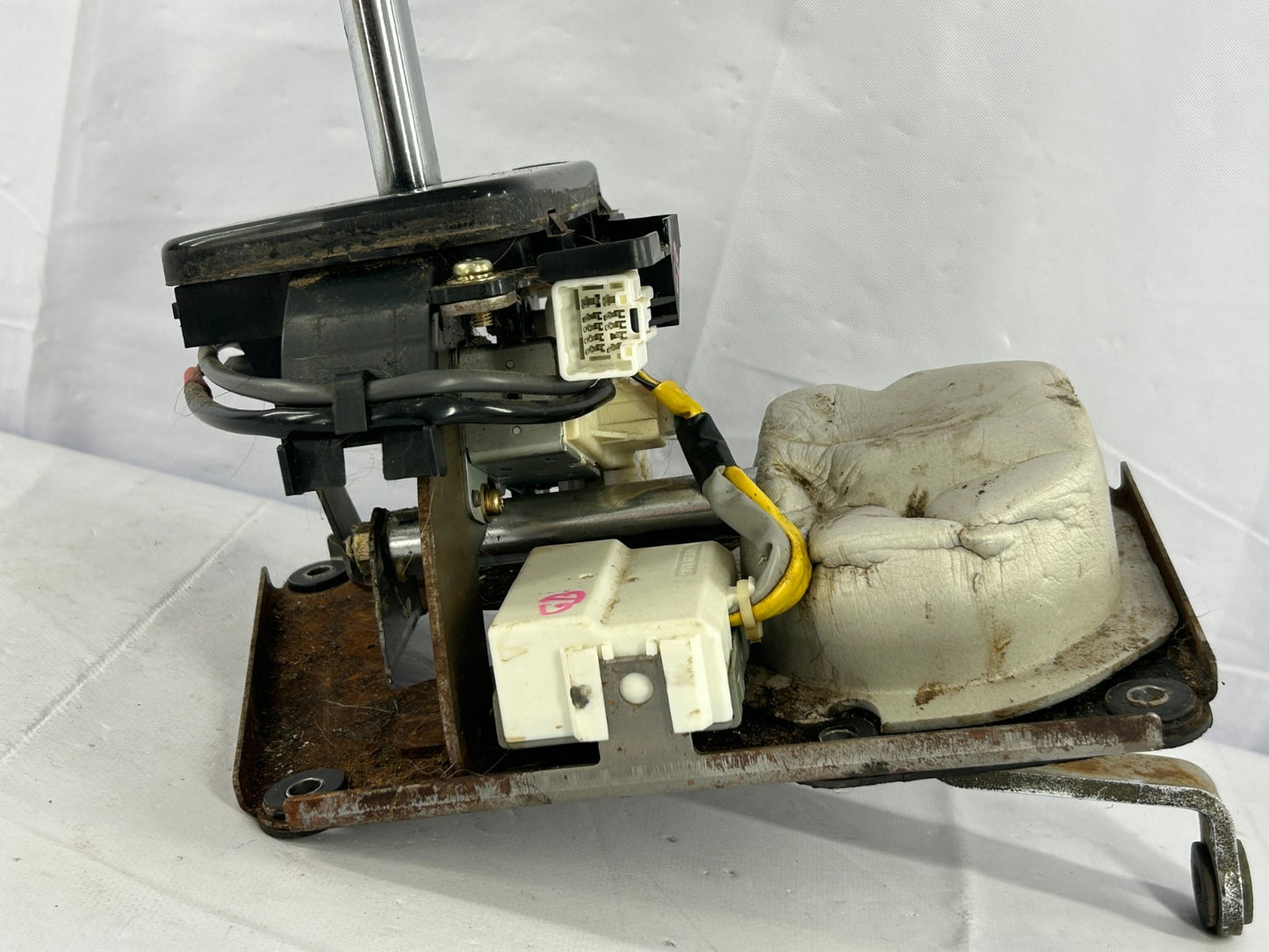 98-03 Toyota Land Cruiser Automatic Gear Shift Selector Lever OEM 33055-60060