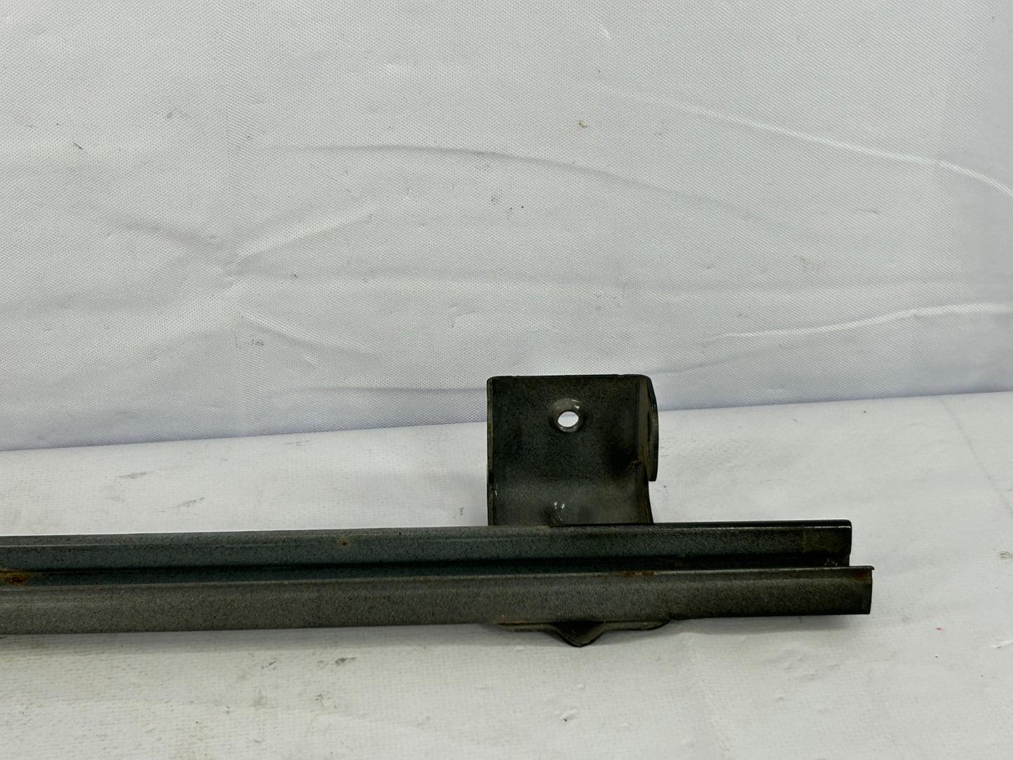 1998-2007 Toyota Land Cruiser Front Right Door Window Guide OEM 67403-60080