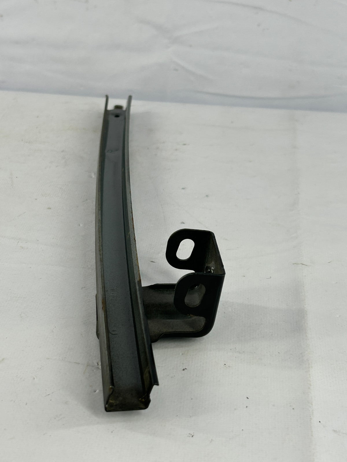 1998-2007 Toyota Land Cruiser Front Right Door Window Guide OEM 67403-60080