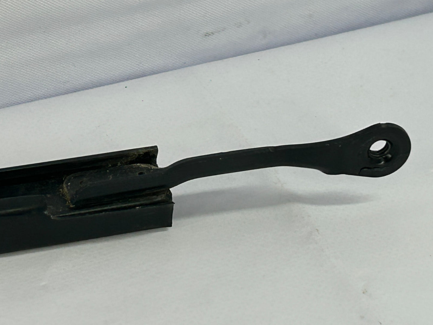 98-07 Toyota Land Cruiser Rear RH Window Rail Guide Support Bar OEM 67407-60040
