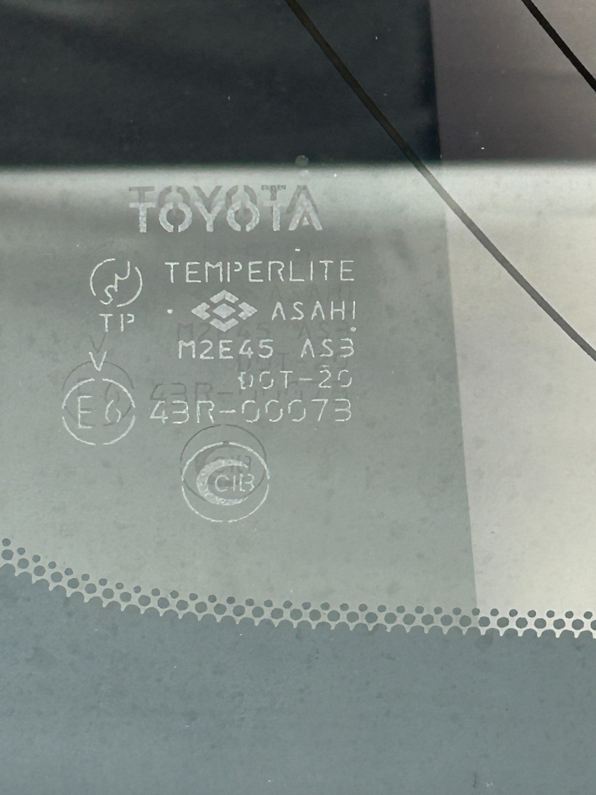 1998-2003 Toyota Land Cruiser Rear Right Quarter Window Glass OEM 62710-60770