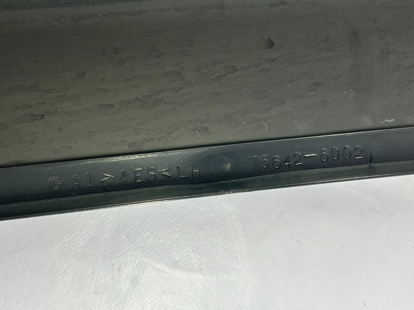 98-03 Toyota Land Cruiser Rear Left Quarter Window Glass Panel OEM 62720-60680
