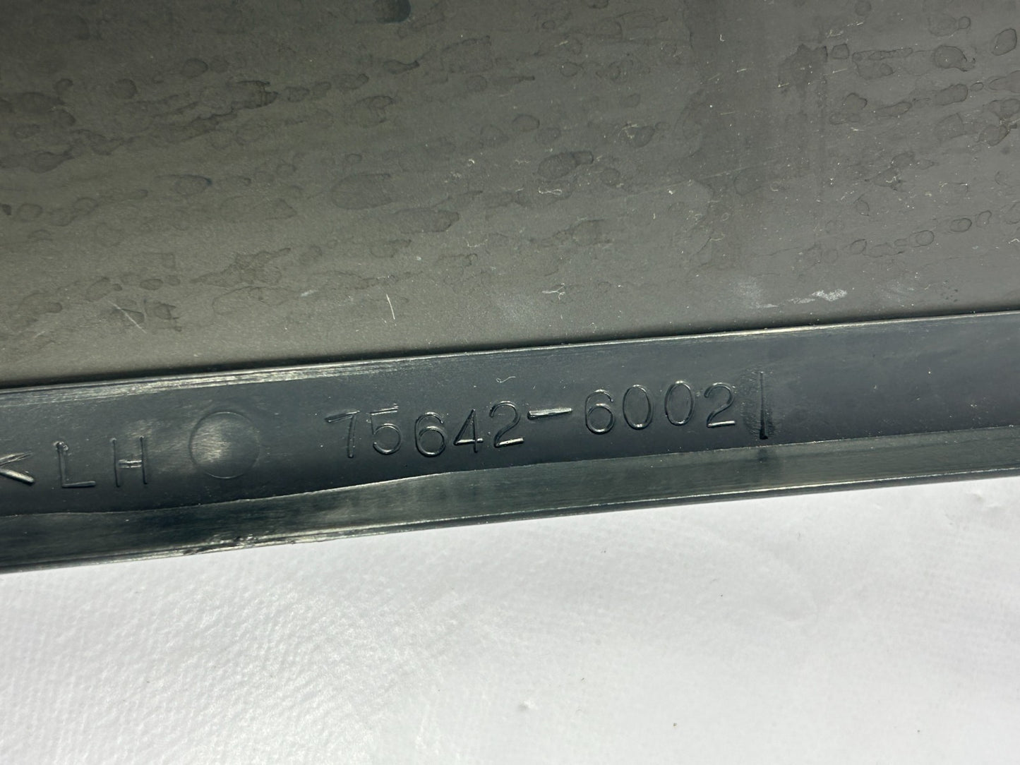 98-03 Toyota Land Cruiser Rear Left Quarter Window Glass Panel OEM 62720-60680