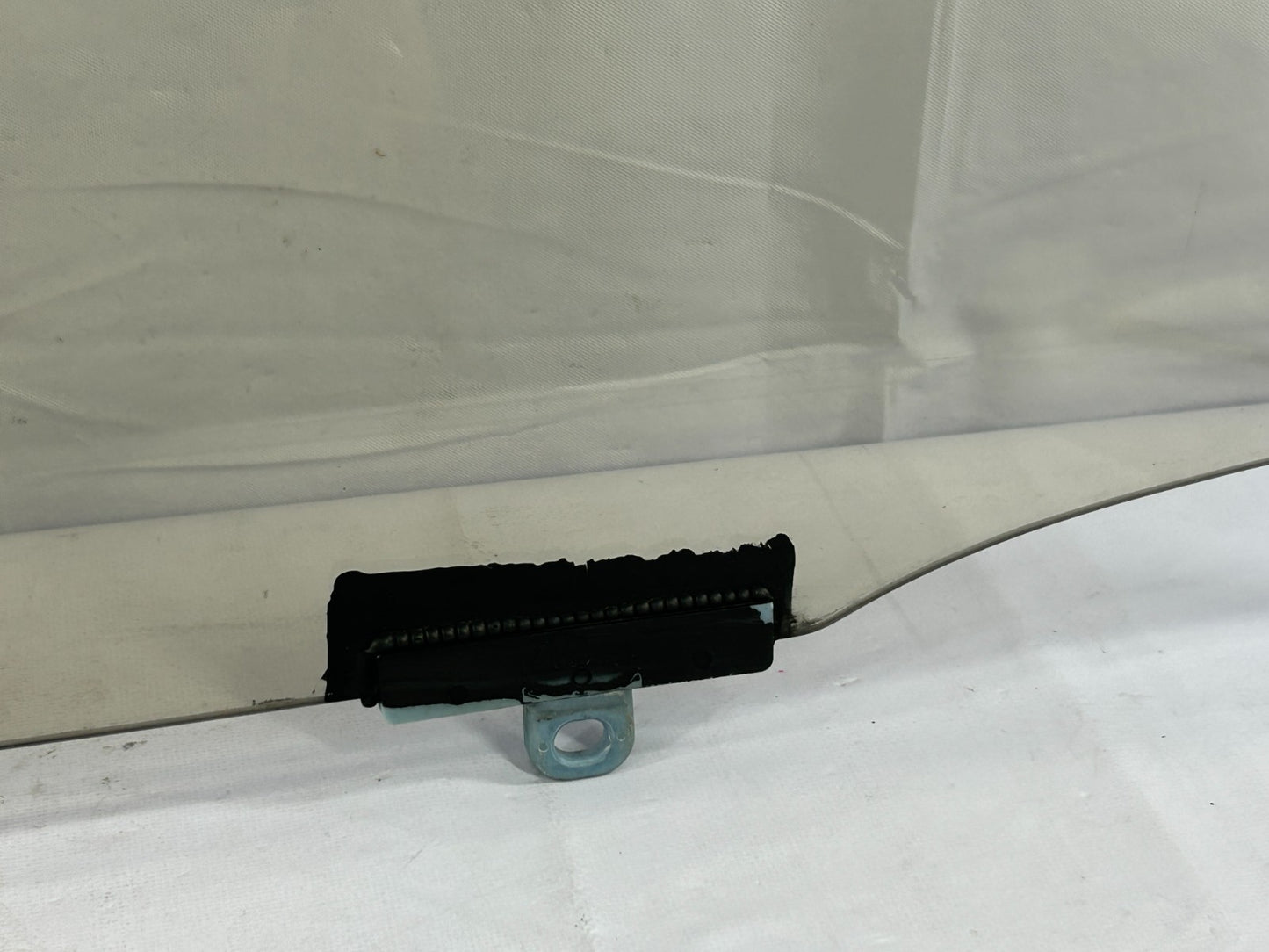 1998-2004 Toyota Land Cruiser Front Right Passenger Window Glass OEM 68101-60241