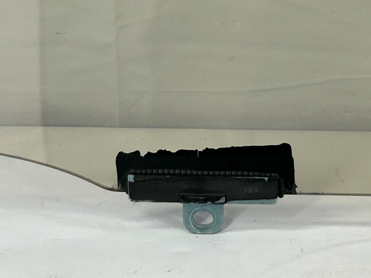 1998-2004 Toyota Land Cruiser Front Right Passenger Window Glass OEM 68101-60241