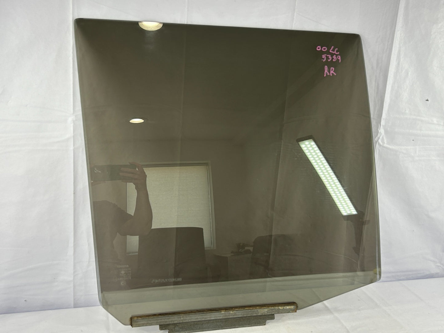 1998-2004 Toyota Land Cruiser Rear Right Door Window Glass OEM 68113-60270