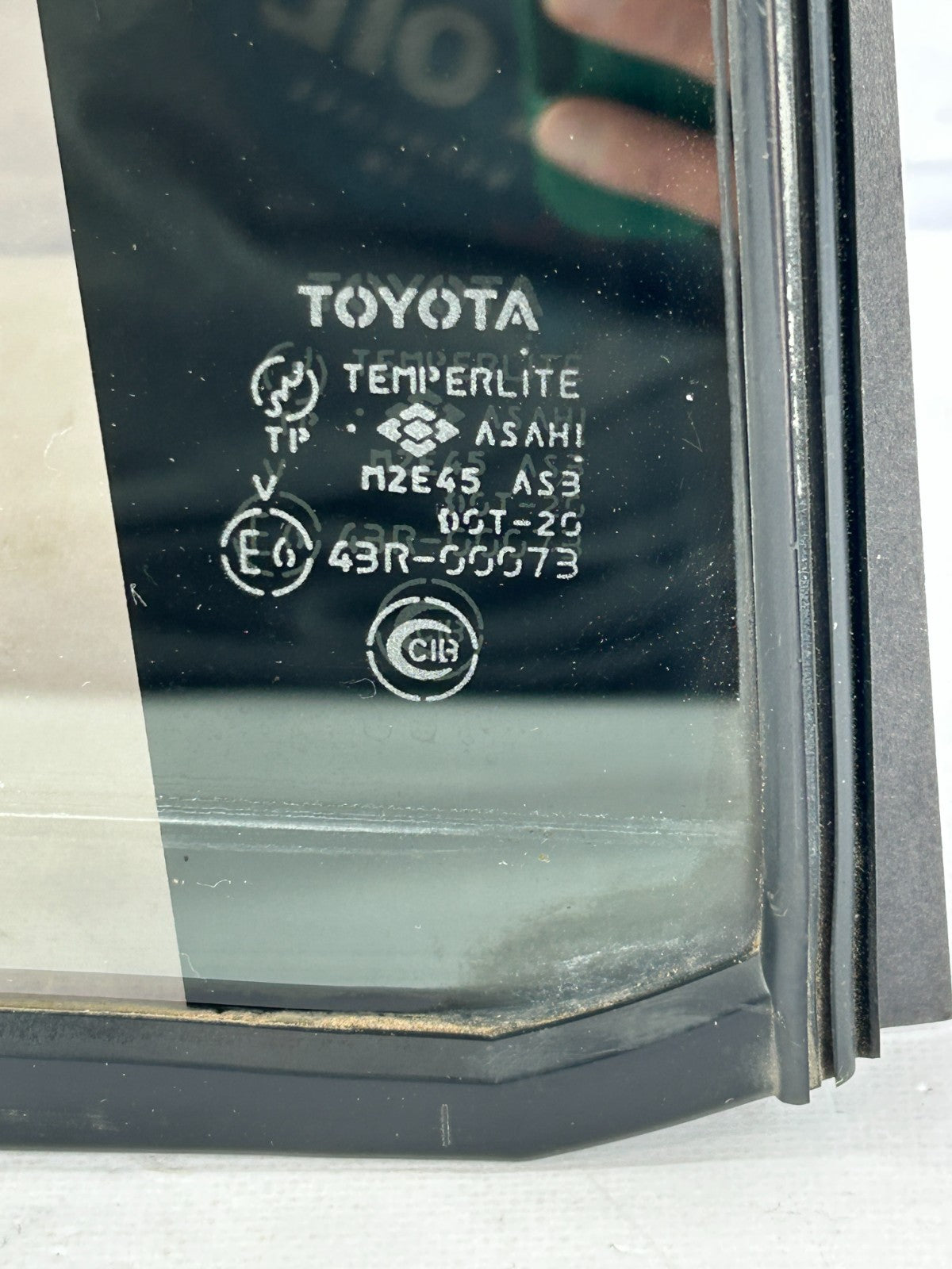 1998-2004 Toyota Land Cruiser Rear Left Door Quarter Glass Panel OEM 68124-60181