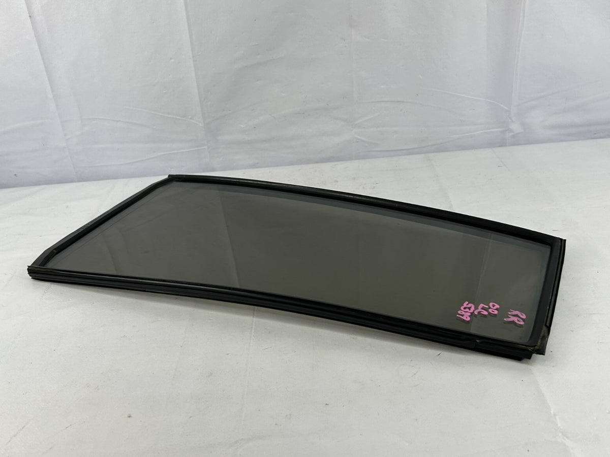 98-04 Toyota Land Cruiser Rear Right Door Quarter Glass Panel OEM 68123-60181