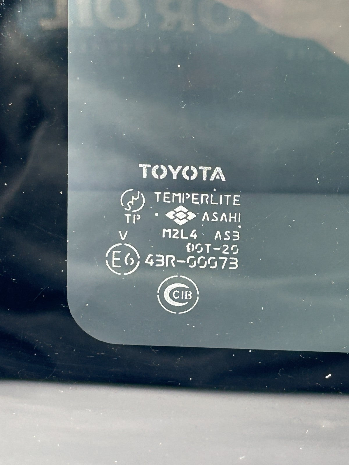 1998-2007 Toyota Land Cruiser Top Roof Sunroof Moonroof Glass OEM 63201-60063