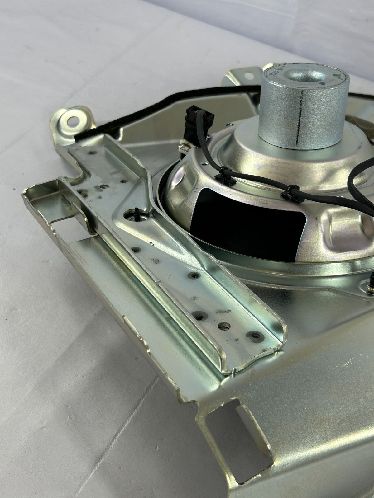 2010-2014 Subaru Outback Harman Kardon Subwoofer Speaker OEM 86301AJ80A