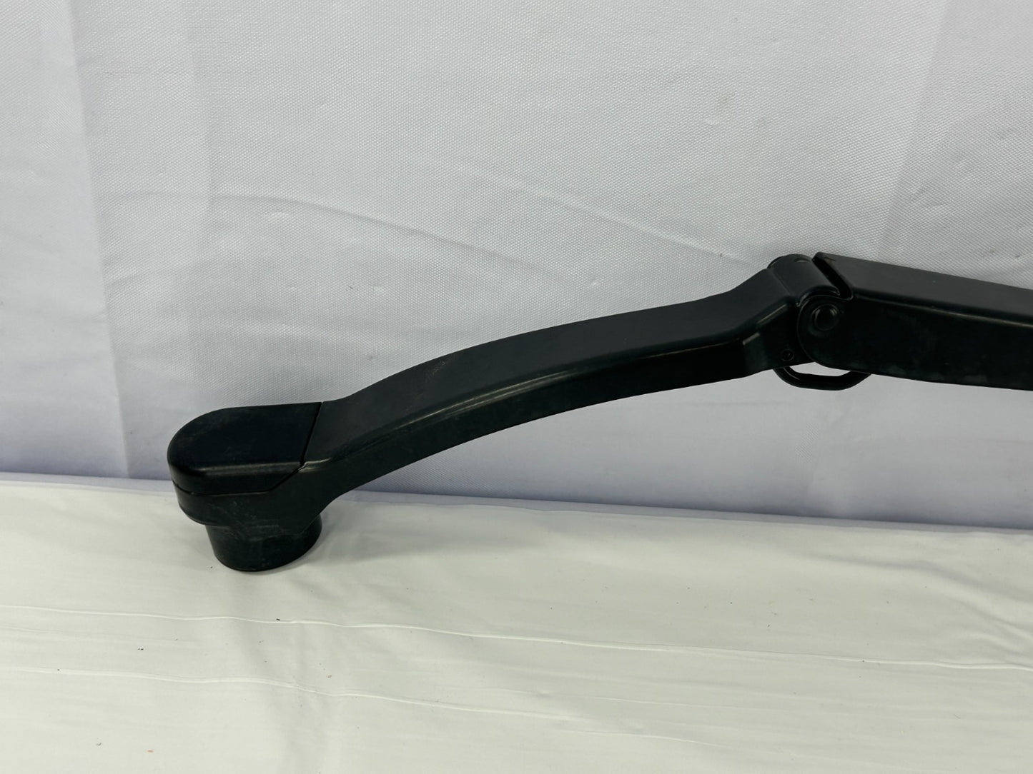 2010-2012 Subaru Outback Front Right Side Windshield Wiper Arm OEM 86532AJ070