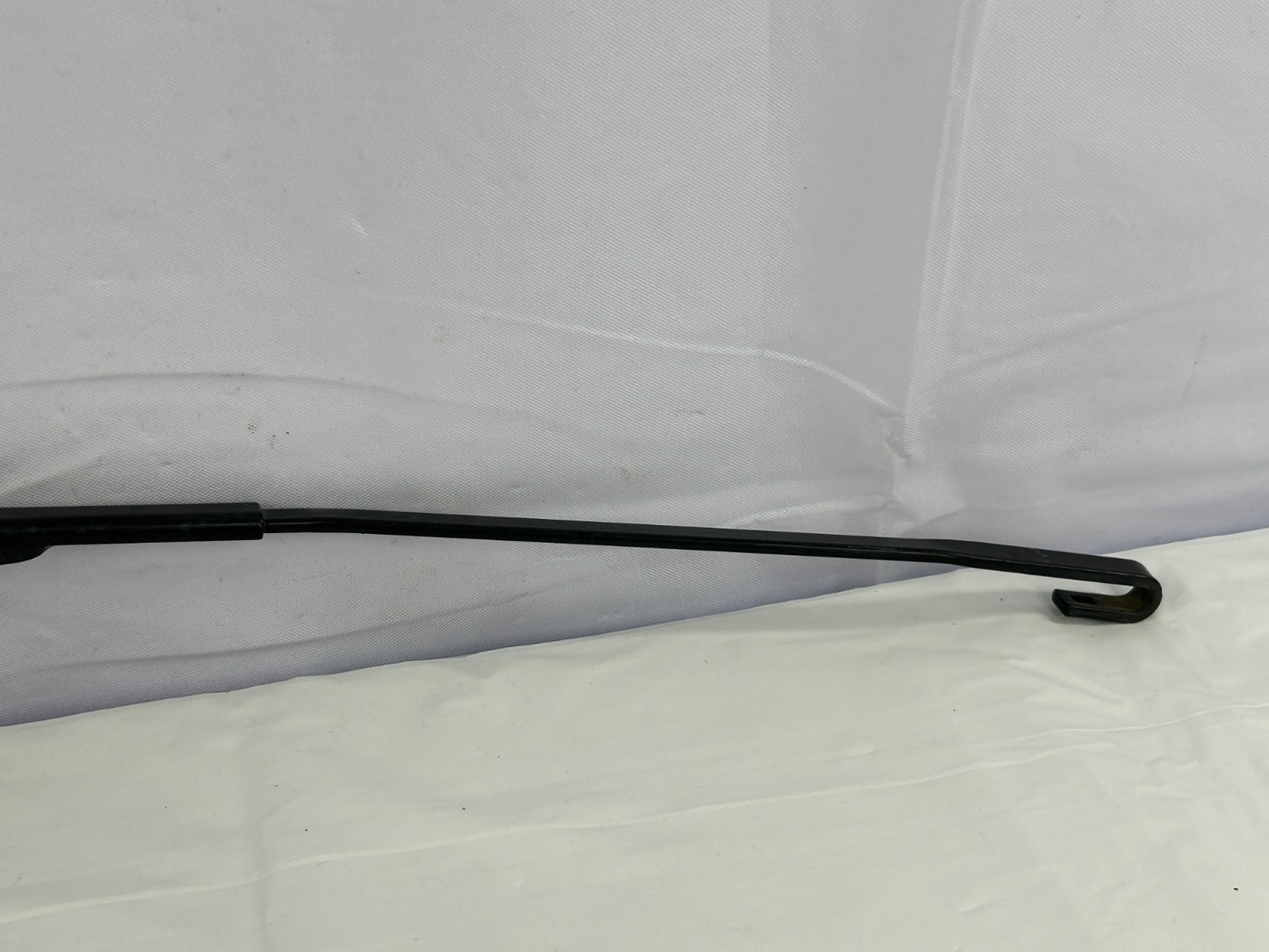 2010-2012 Subaru Outback Front Right Side Windshield Wiper Arm OEM 86532AJ070