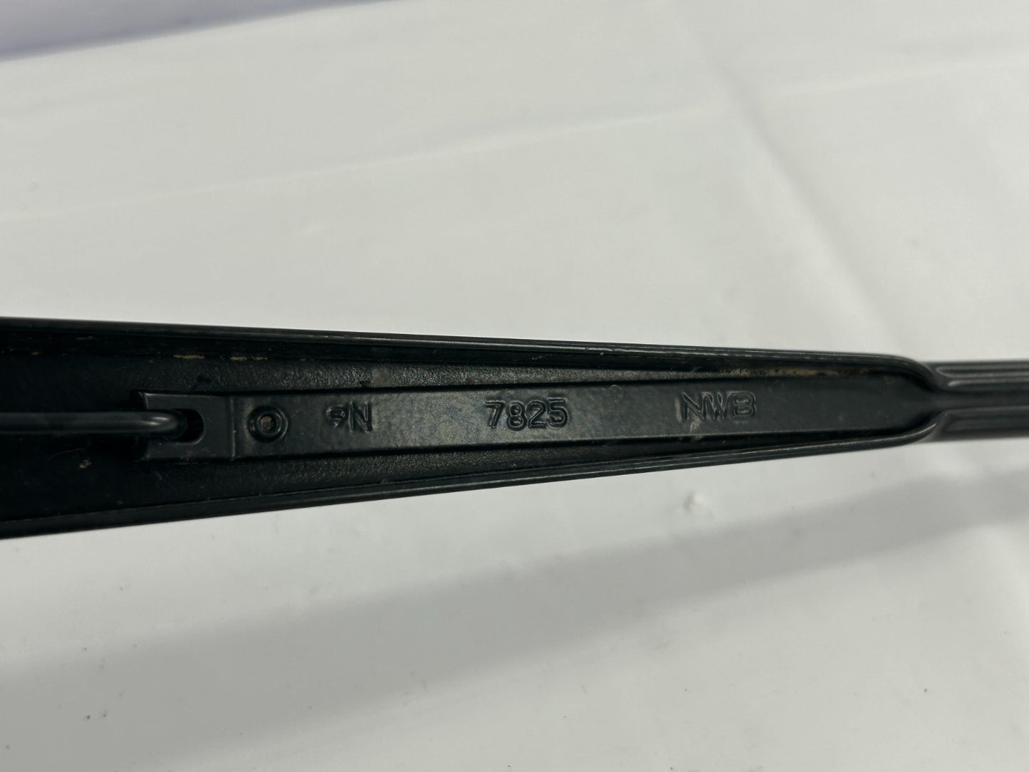 2010-2012 Subaru Outback Front Right Side Windshield Wiper Arm OEM 86532AJ070