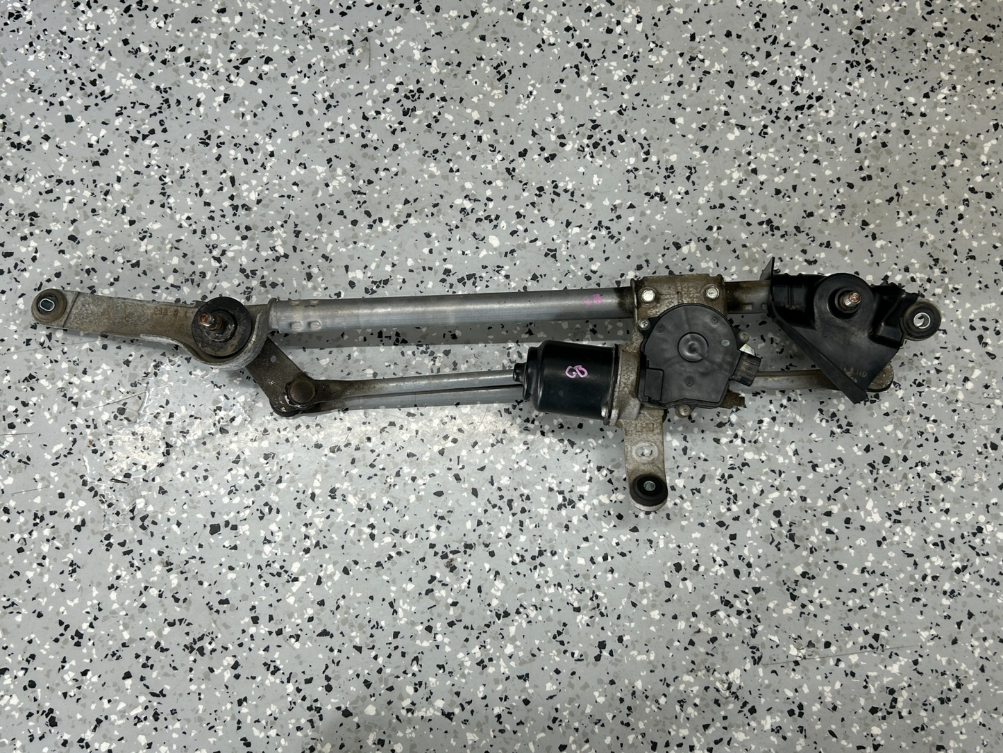 2010-2014 Subaru Outback Front Windshield Wiper Motor & Linkage OEM 86510AJ00D