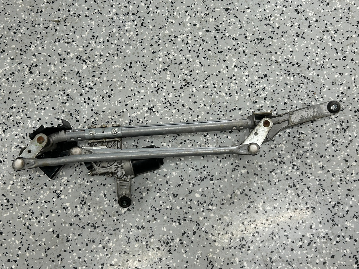 2010-2014 Subaru Outback Front Windshield Wiper Motor & Linkage OEM 86510AJ00D