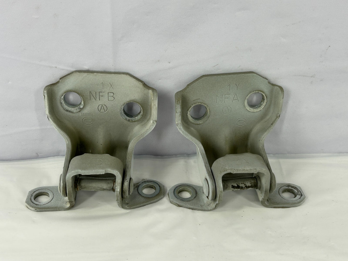 05-14 Subaru Outback Front Right Upper & Lower Door Hinge Set OEM 60070AG00A9P