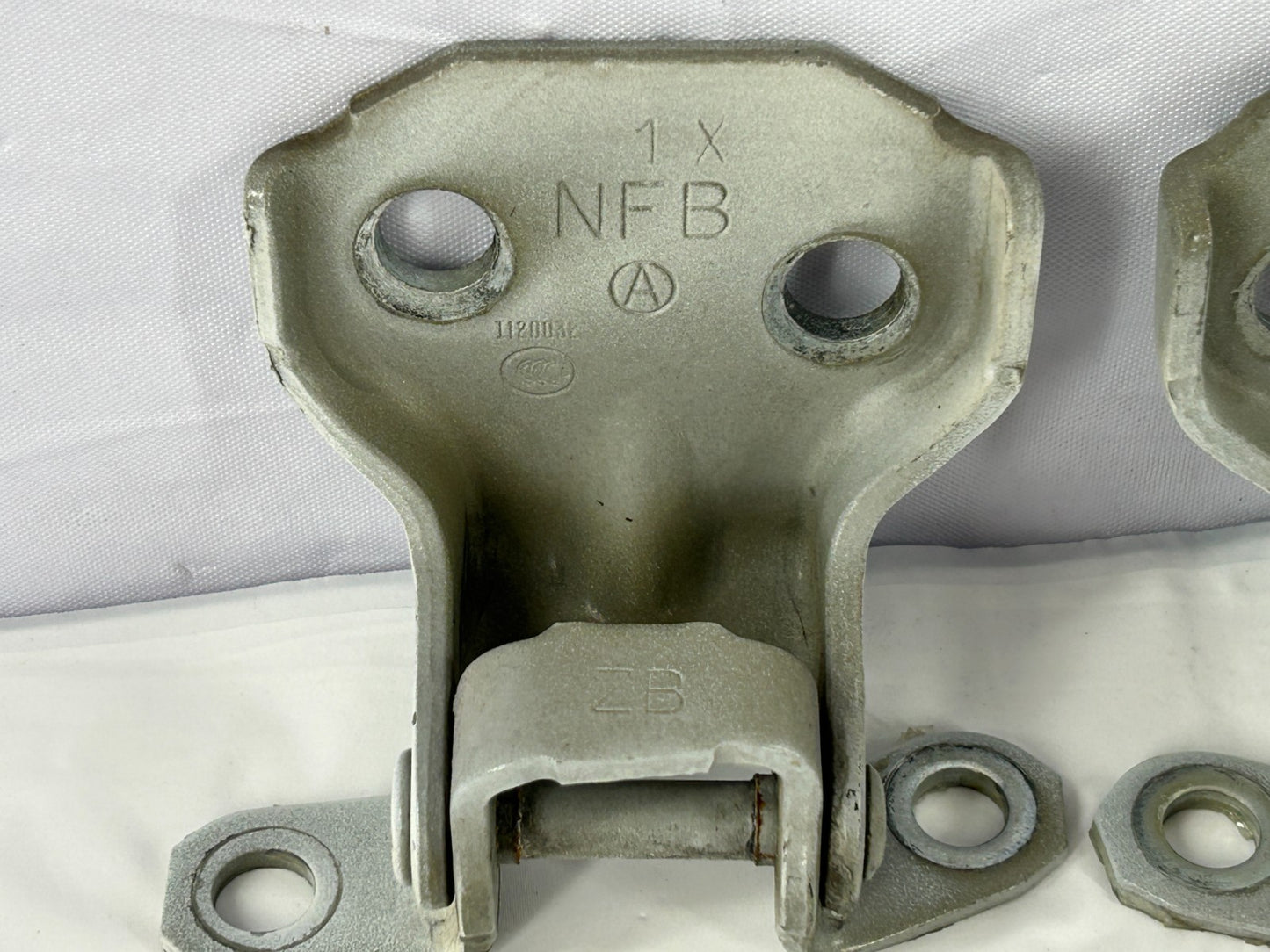 05-14 Subaru Outback Front Right Upper & Lower Door Hinge Set OEM 60070AG00A9P