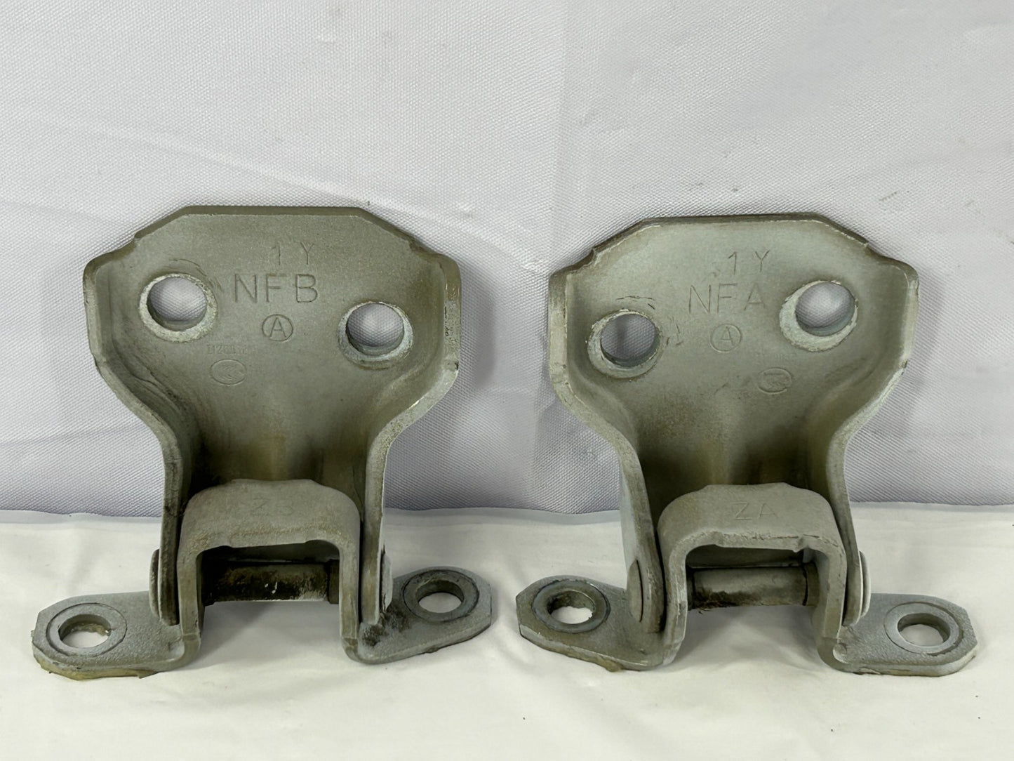 05-14 Subaru Outback Front Left Upper & Lower Door Hinge Set OEM 60070AG00A9P