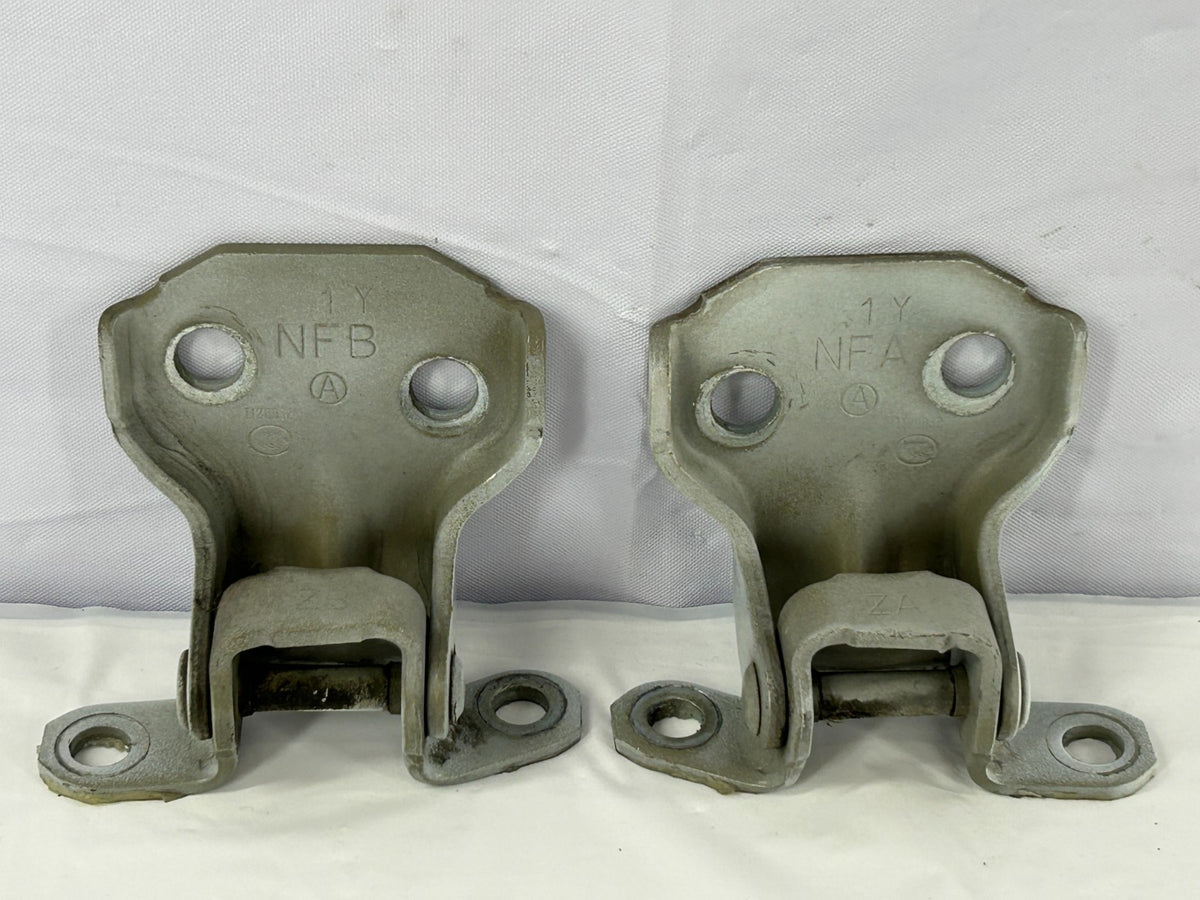 05-14 Subaru Outback Front Left Upper & Lower Door Hinge Set OEM 60070AG00A9P