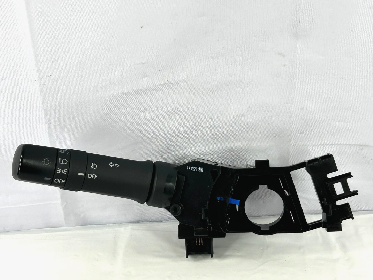 10-12 Subaru Outback Steering Column Headlight Turn Signal Switch OEM 83195AJ06A