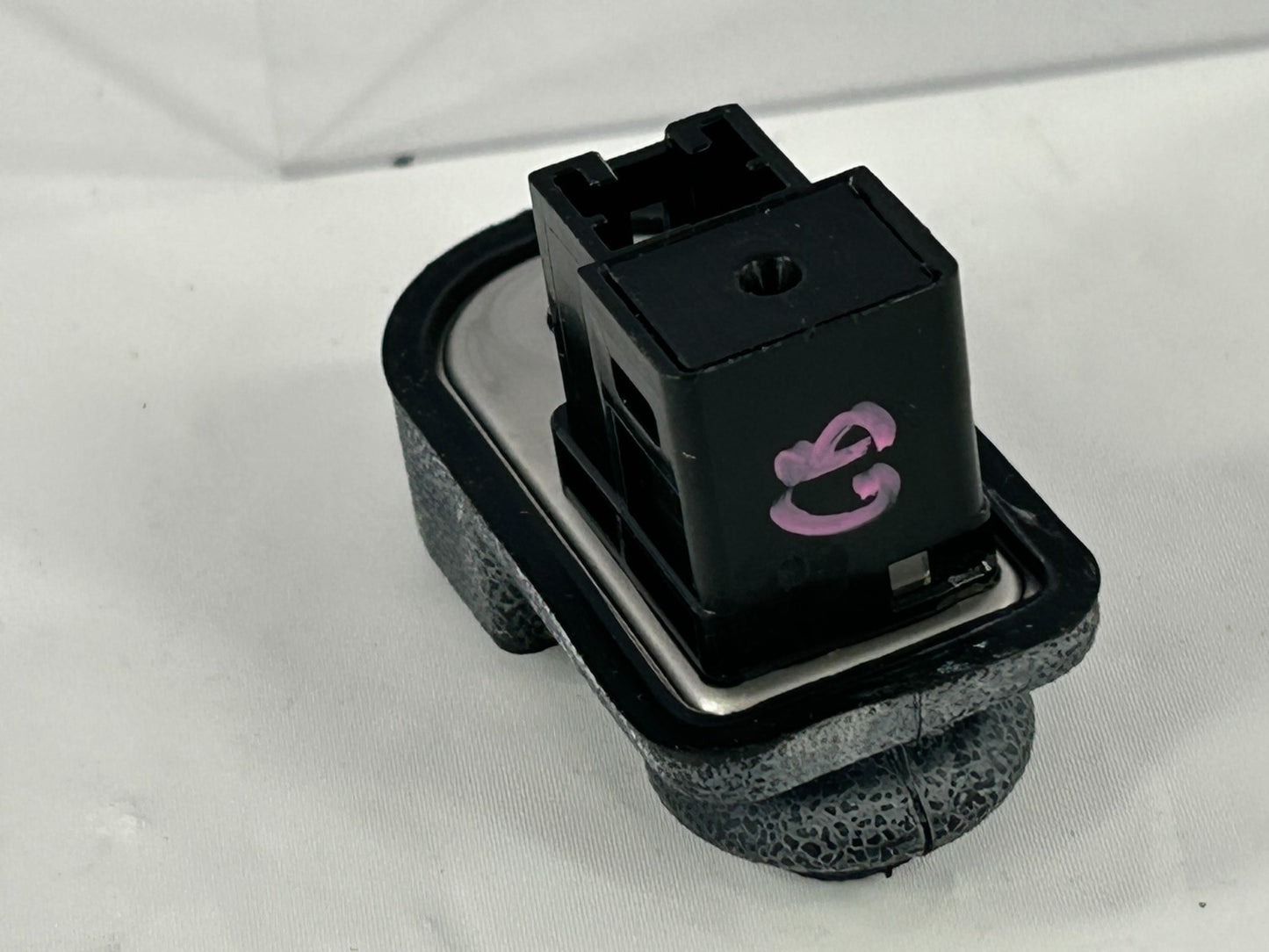 2010-2014 Subaru Outback Door Jamb Ajar Dome Light Sensor Switch OEM 83331AJ000
