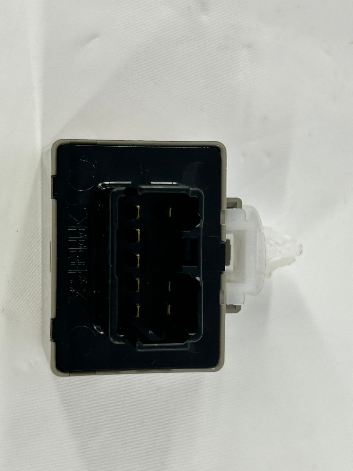 10-14 Subaru Outback Front Dash Turn Signal Hazard Flasher Relay OEM 86111AJ001