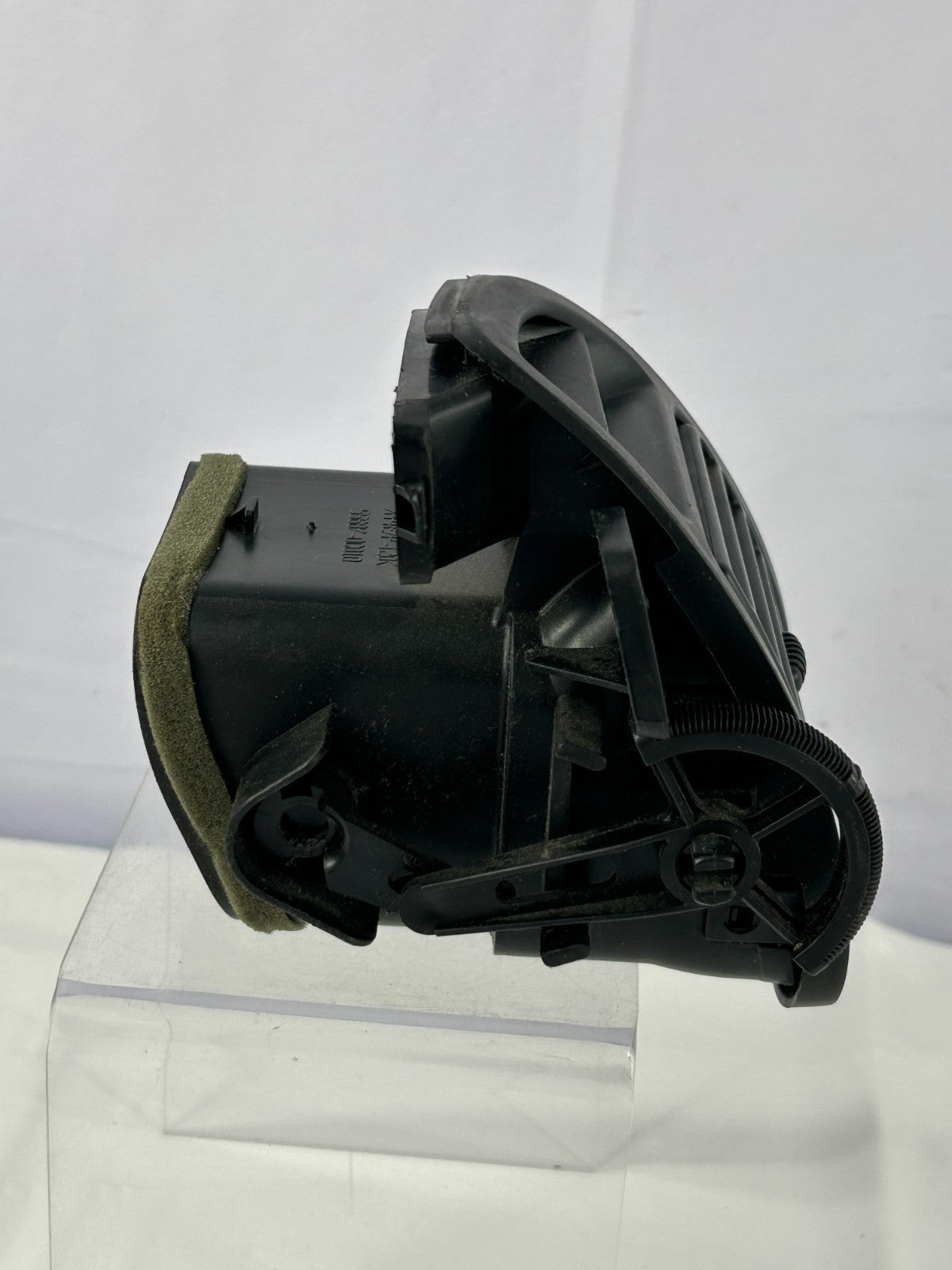 01-07 Toyota Sequoia Front Right Dash A/C Air Vent Grille Assy OEM 55662-0C010