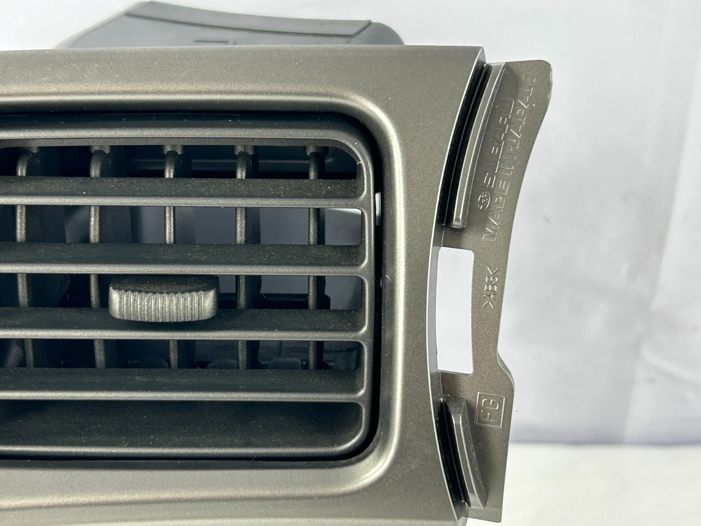 09-10 Subaru Forester Left Driver Dash A/C Air Grille Vent Assy OEM 66076FG010