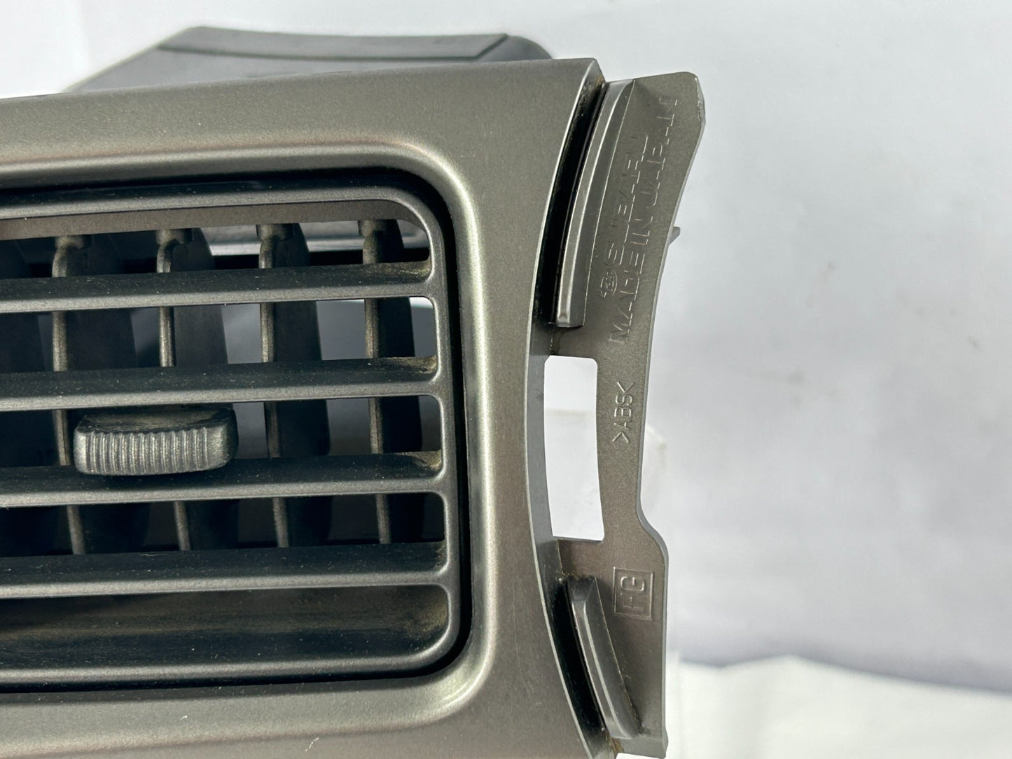 09-10 Subaru Forester Left Driver Dash A/C Air Grille Vent Assy OEM 66076FG010