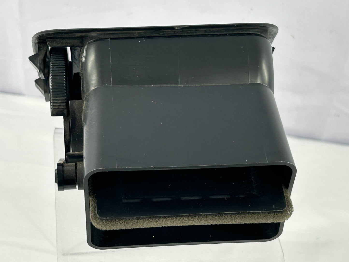 03-08 Subaru Forester Front Right Side Dash A/C Air Vent Duct OEM 66110SA030ML