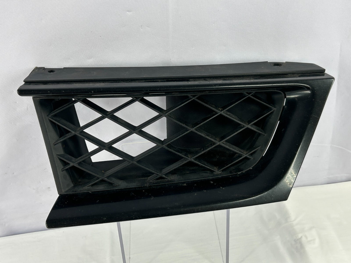 2006-2007 Subaru Impreza Front Left Driver Side Bumper Grille OEM 91121FE250VW
