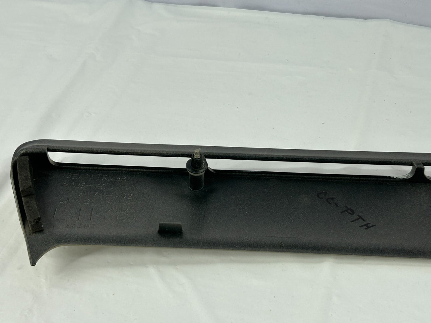 2000 Jeep Grand Cherokee Left D Pillar Applique Reveal Molding OEM 5EZ21SW1AE