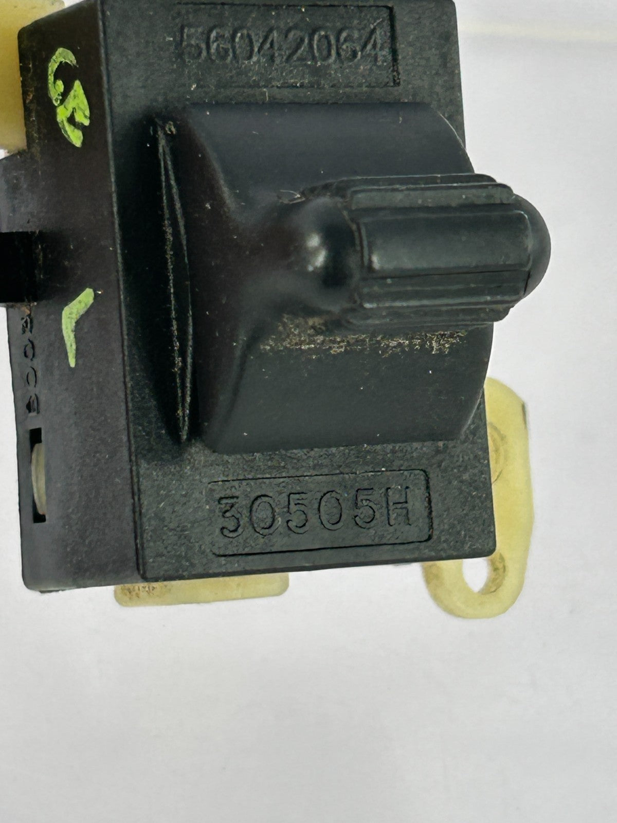 1997-2004 Jeep Grand Cherokee Left Lumbar Seat Adjustment Switch OEM 56042064