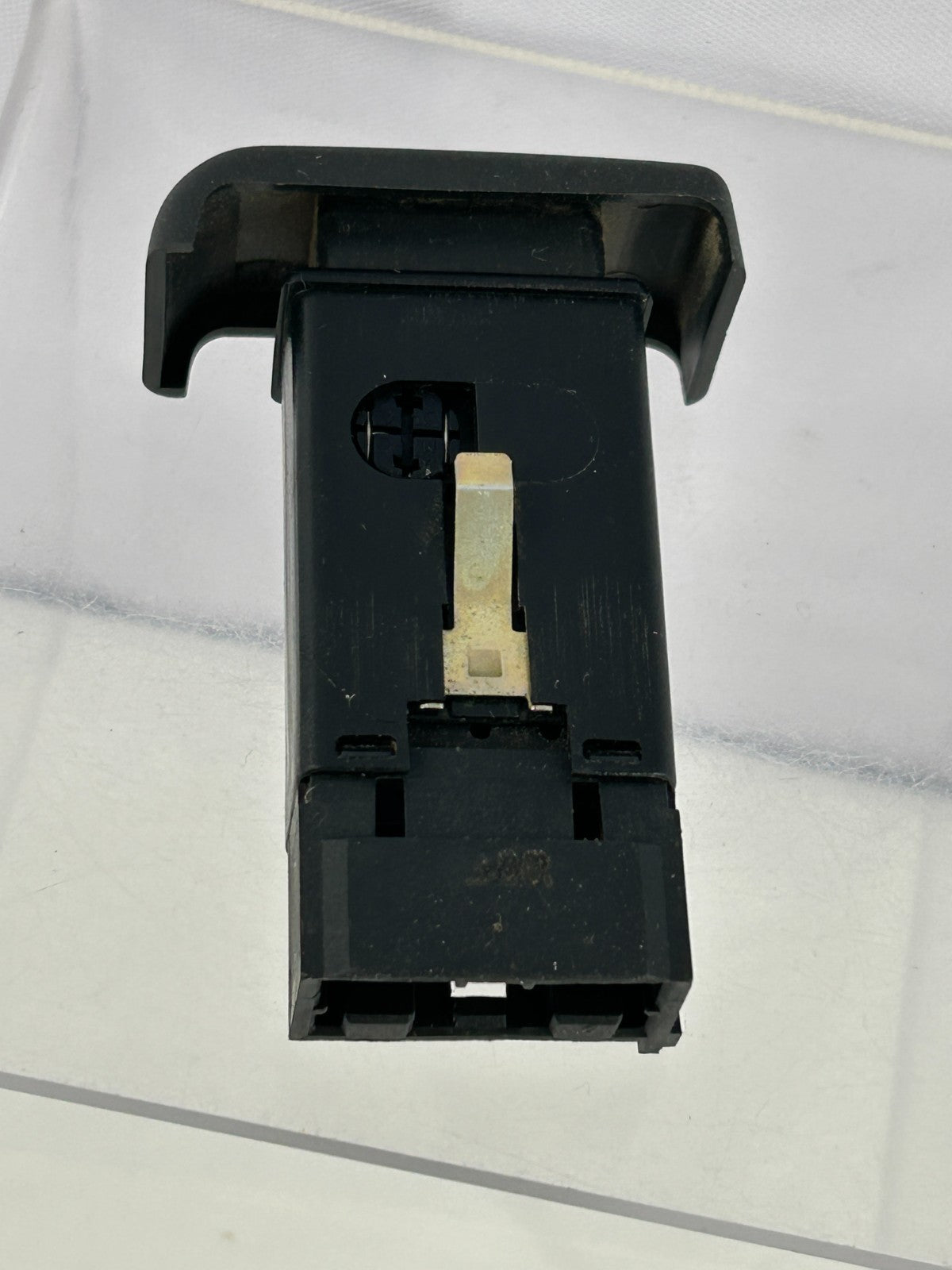 94-99 Land Rover Discovery Radio Next Station Track Control Switch OEM AMR3743