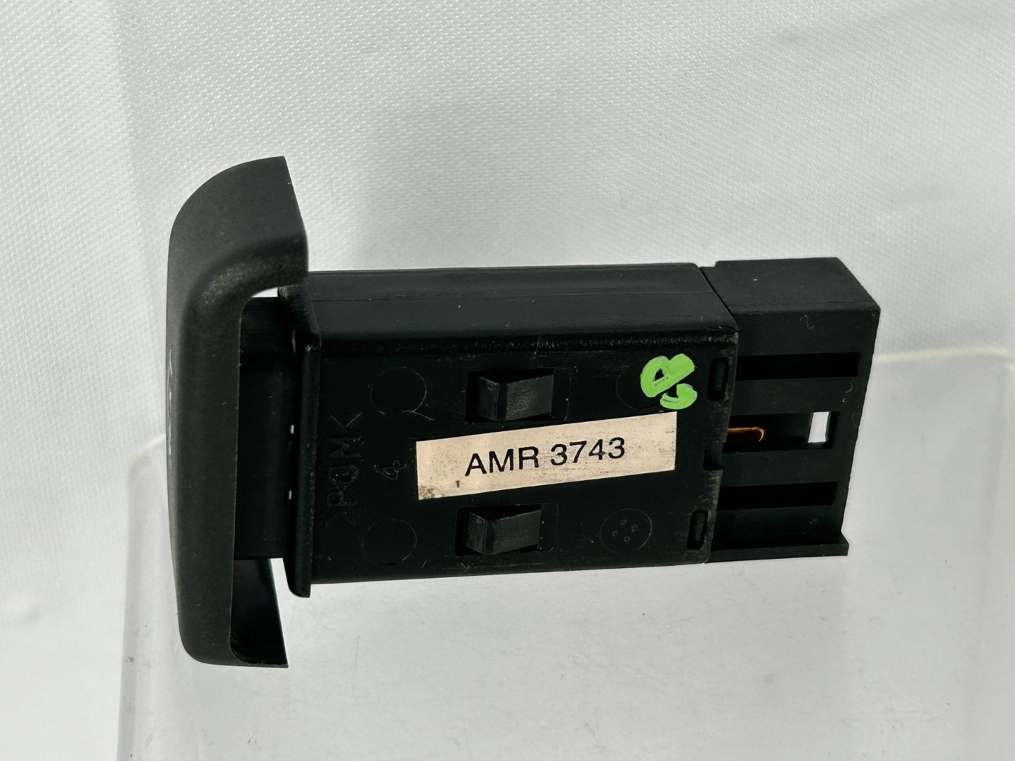 94-99 Land Rover Discovery Radio Next Station Track Control Switch OEM AMR3743