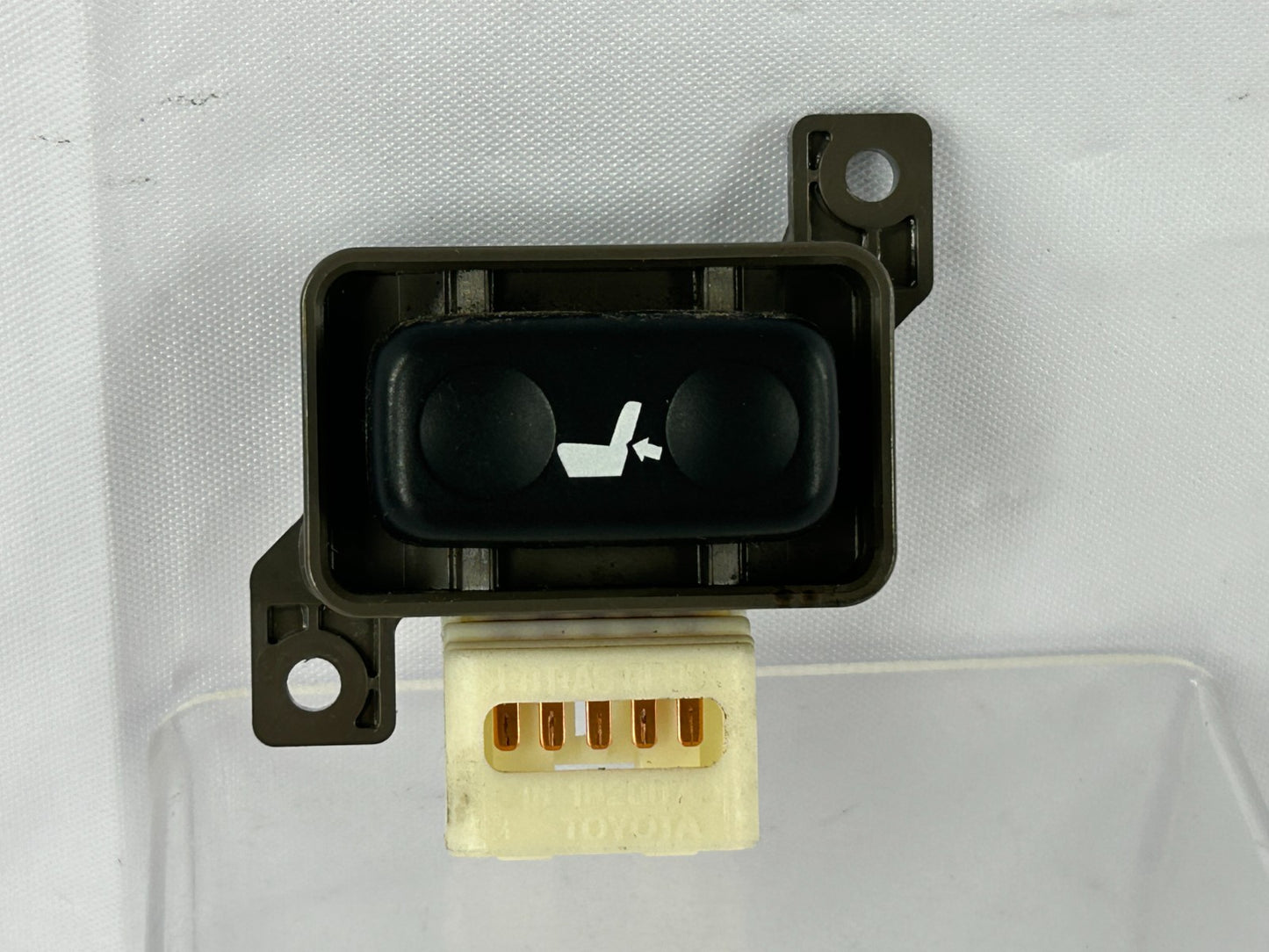 06-13 Lexus IS250 Front Left Driver Seat Lumbar Adjust Switch OEM 84920-30240-C0