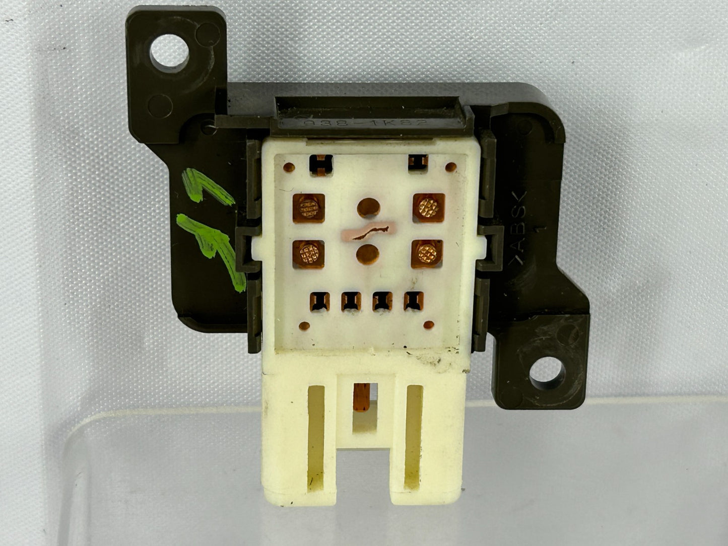 06-13 Lexus IS250 Front Left Driver Seat Lumbar Adjust Switch OEM 84920-30240-C0