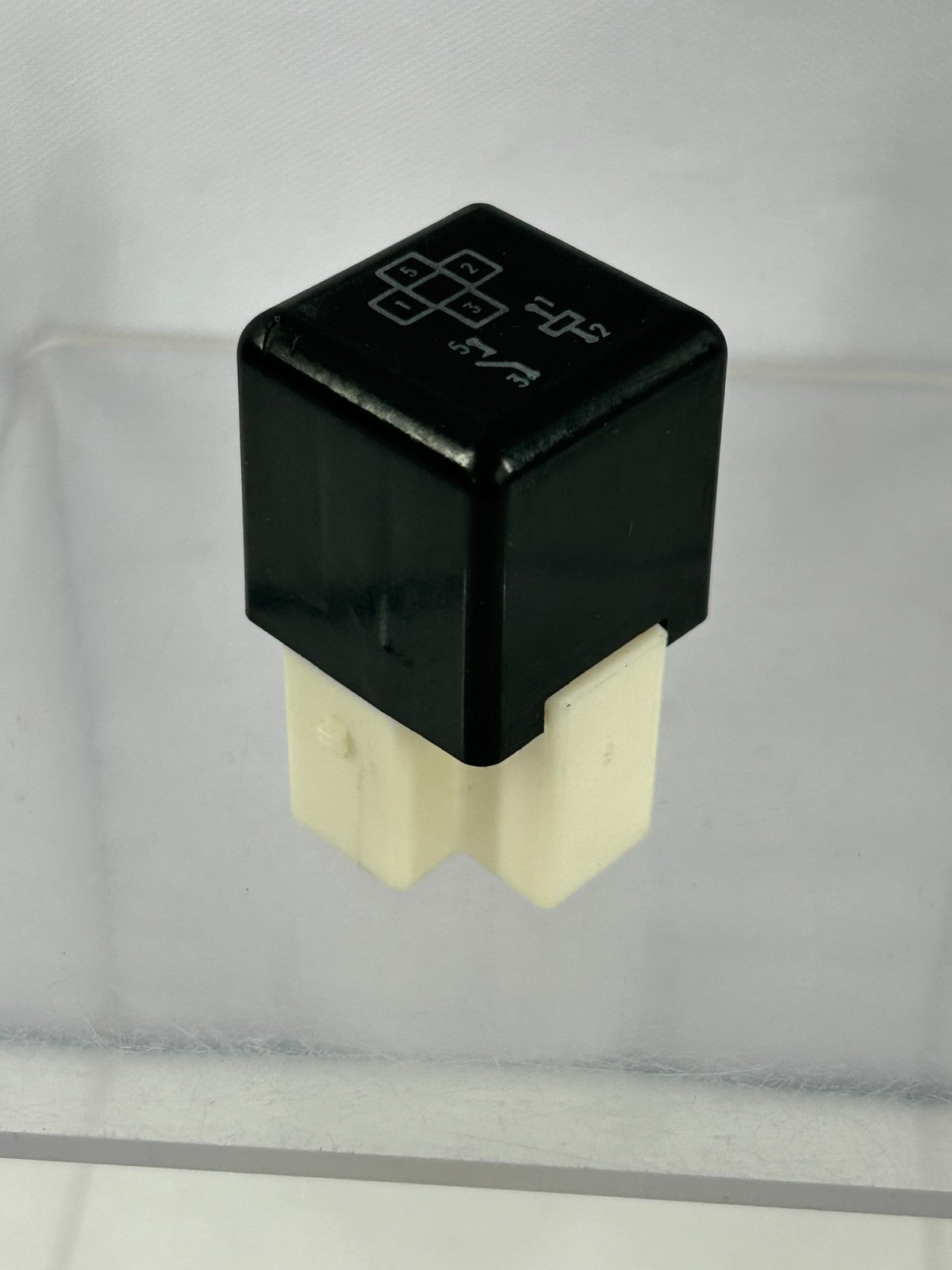 2000-2003 Lexus RX300 4-Pin Multi-Purpose Relay ISO M4-5 Unit OEM 90987-02010