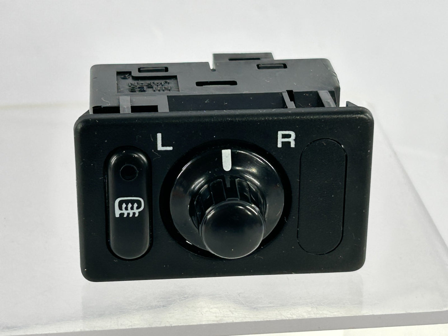 95-99 Subaru Legacy Outback Power Heated Mirror Control Switch OEM 83071FA030