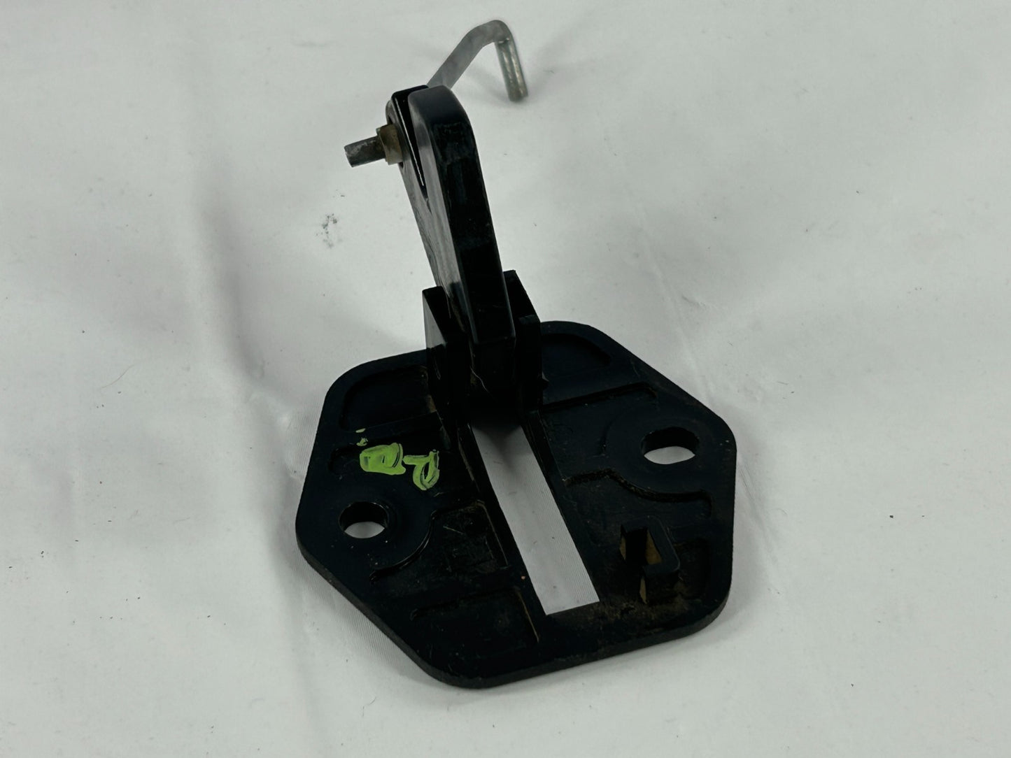 2000-2006 Toyota Tundra Rear Right Door Lock Lever Operating Rod OEM 69770-0C010