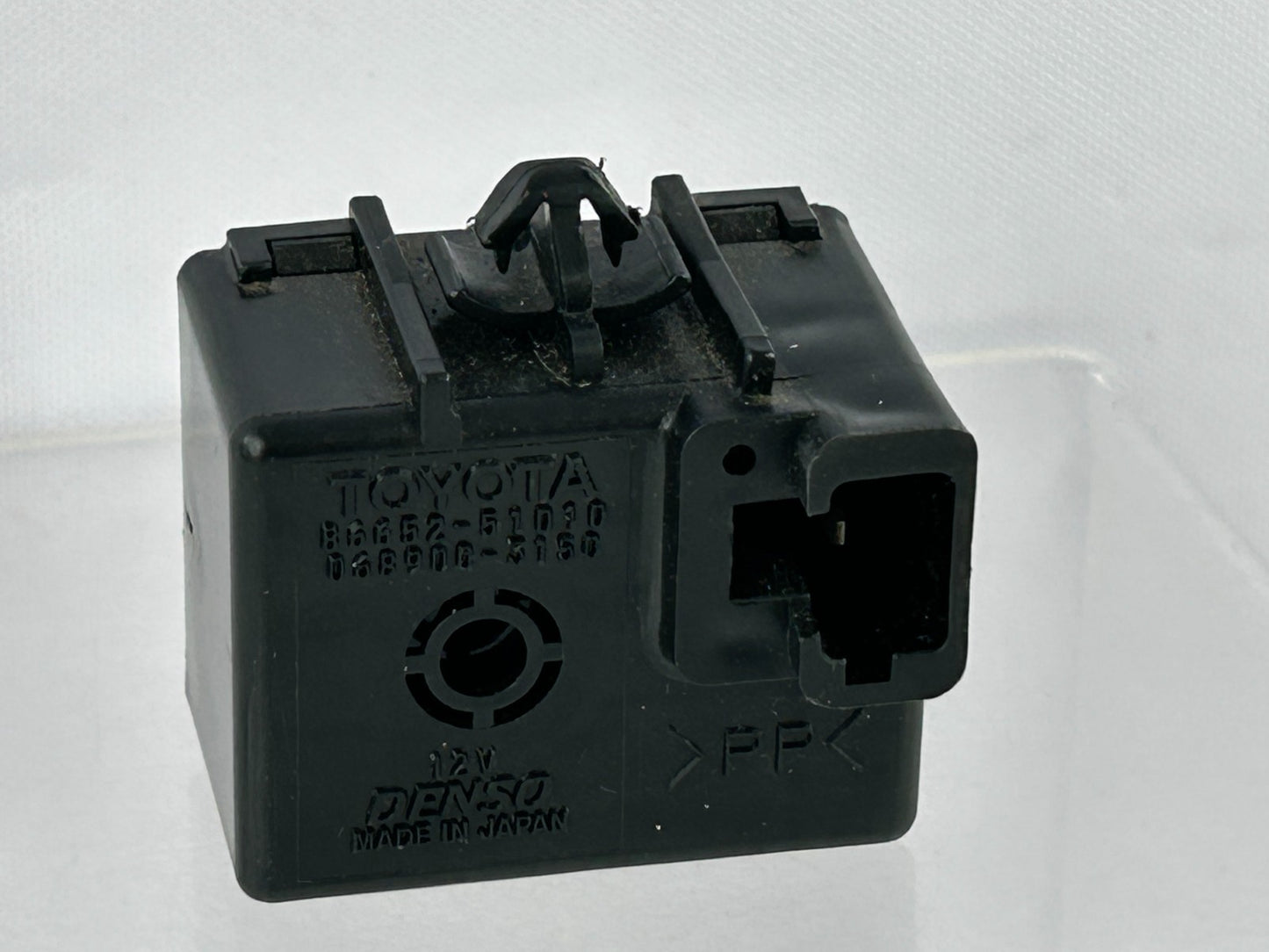 2002-2007 Toyota Sequoia Skid Control Warning Buzzer Module Unit OEM 86652-51010