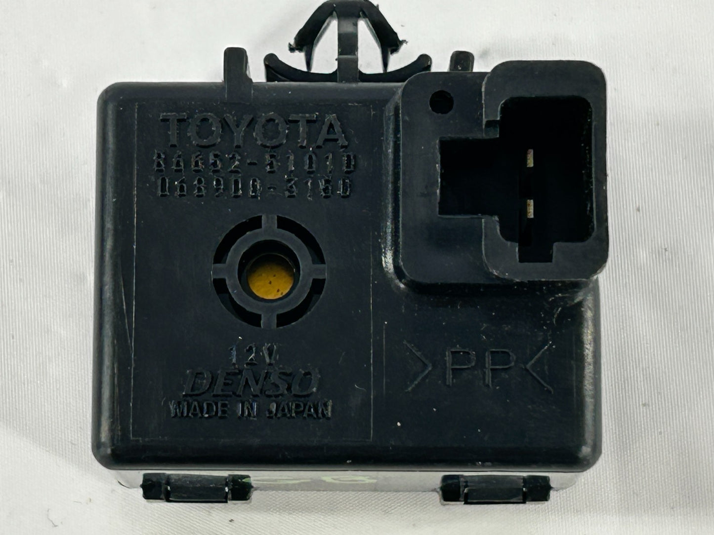 2002-2007 Toyota Sequoia Skid Control Warning Buzzer Module Unit OEM 86652-51010