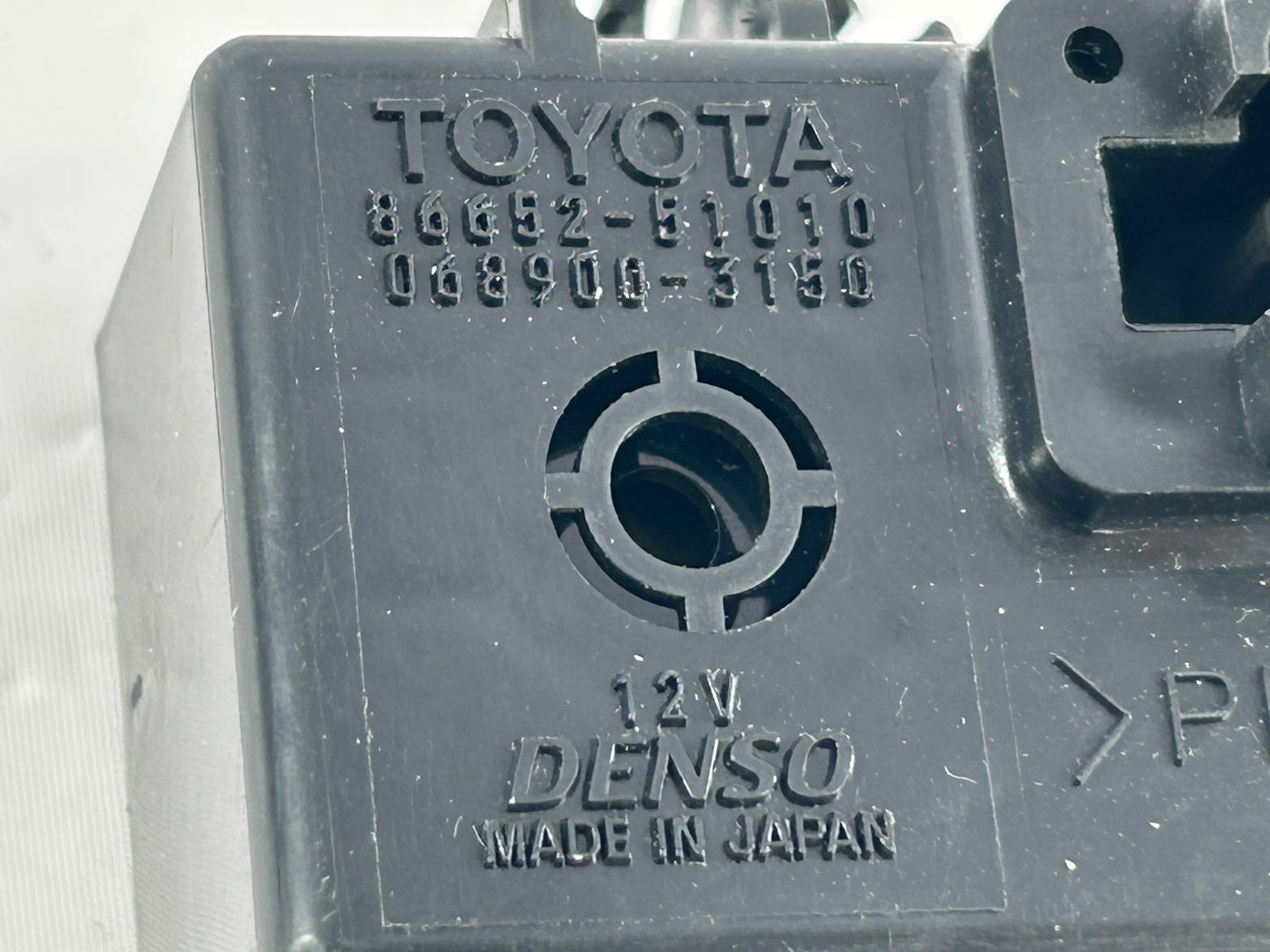 2002-2007 Toyota Sequoia Skid Control Warning Buzzer Module Unit OEM 86652-51010